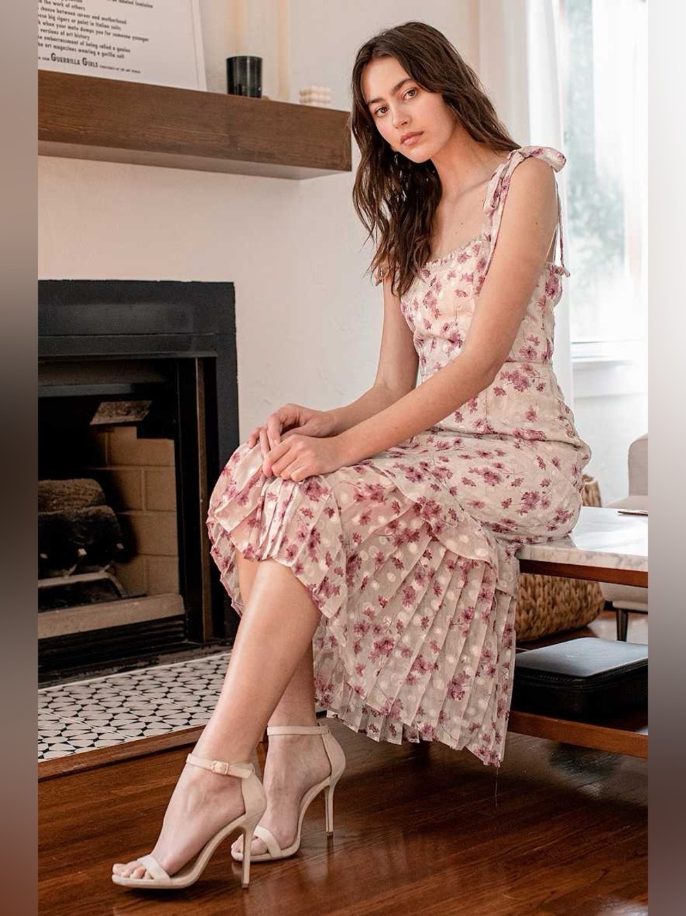 NEW LULUS TAUPE FLORAL TIERED MIDI DRESS - Picture 5 of 8